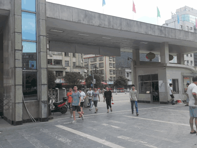 14b69a13ae3f38e9ef29a2c5a014022e.gif