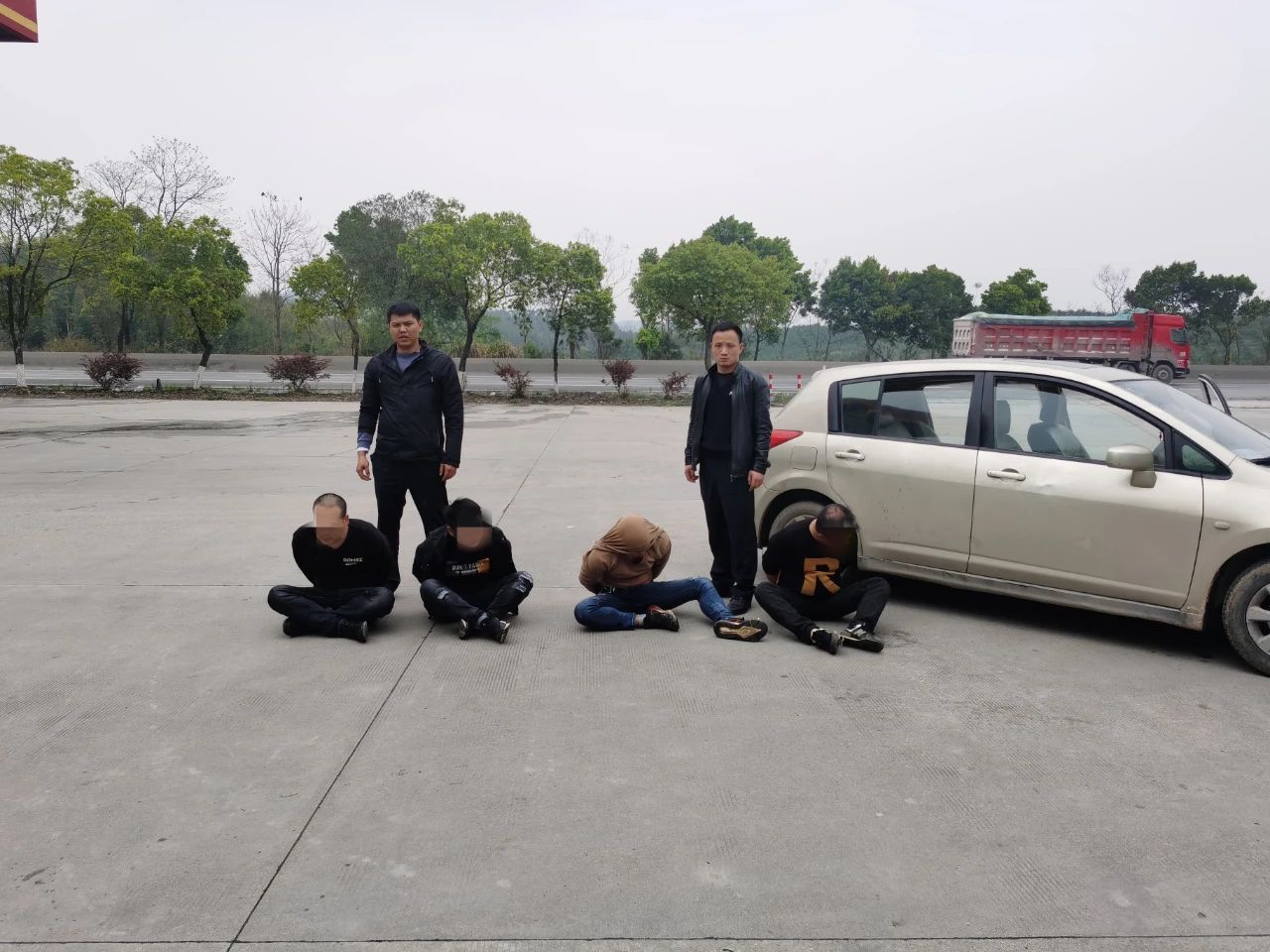 13aecf83d1f7682cbc98adc3ab3b6598.jpg