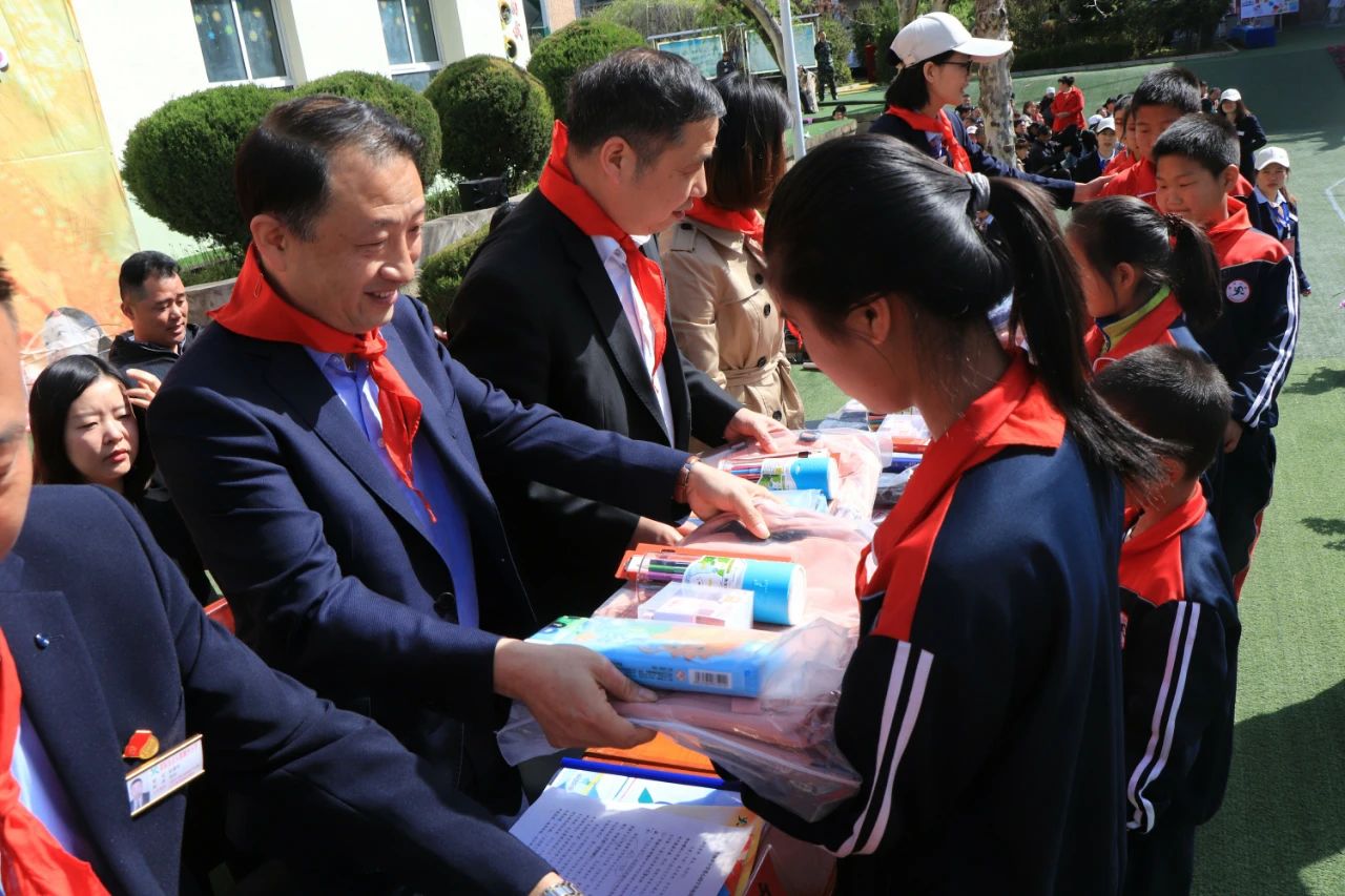 72c30feadffe4b63ac453a84430e721a.jpg