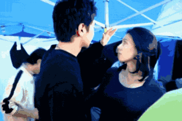 f2d0cca92d2a2b61c2e581140a8ce814.gif