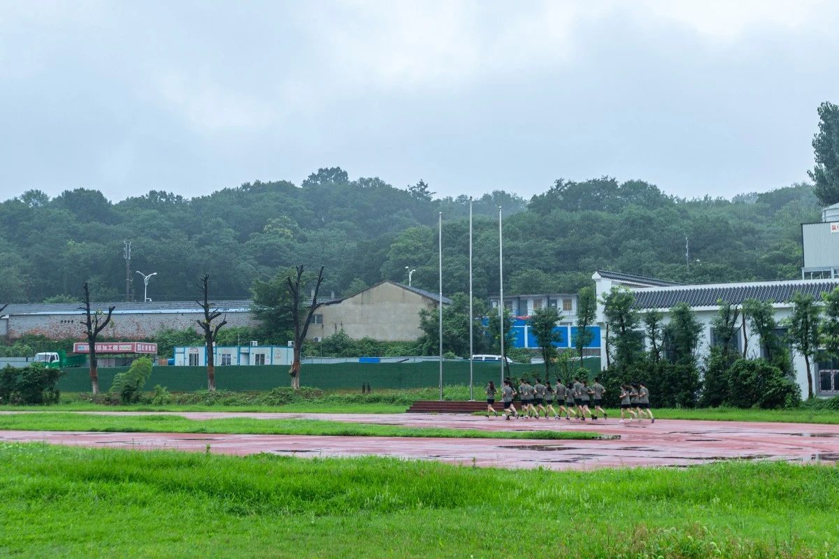6332adacef12363339be6327e431f9df.jpg