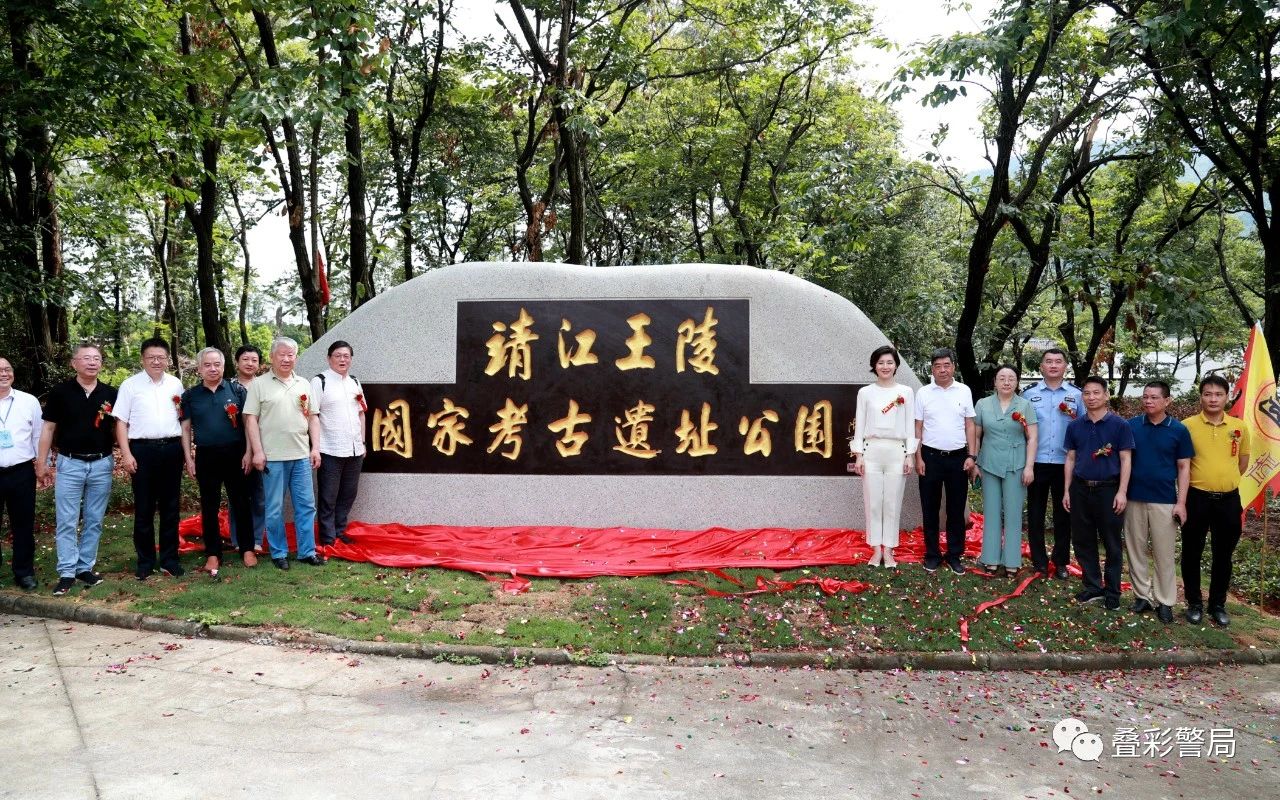 cdd11ae8522e68120bc274be55fc0970.jpg