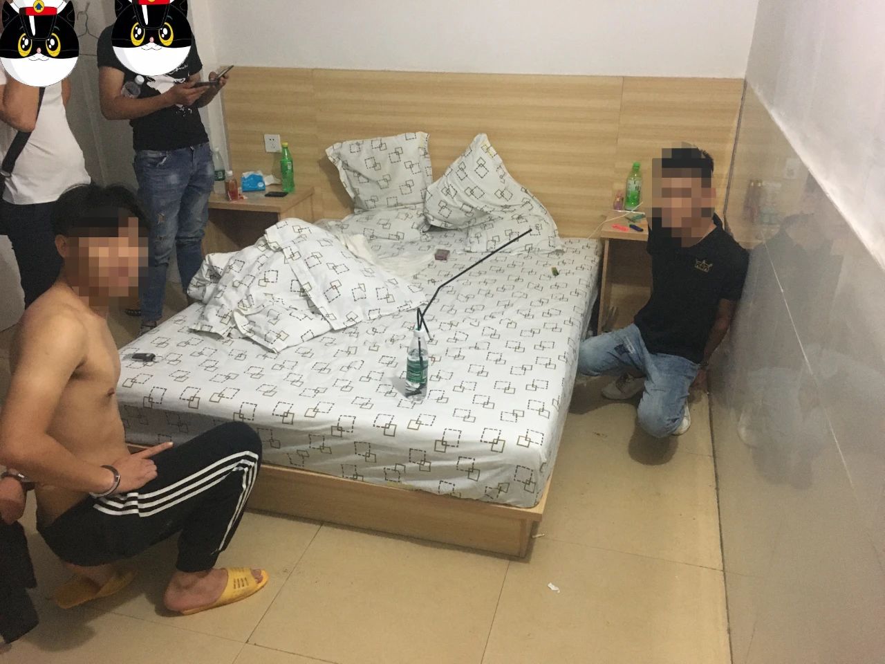 8f5f79e09ece6e5e5586934acfb0a689.jpg