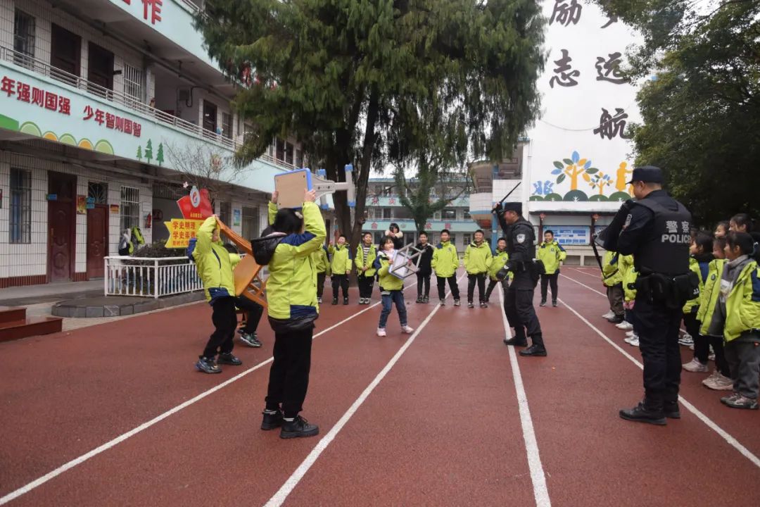 49cff731215a209d329bee06b39a4ef1.jpg
