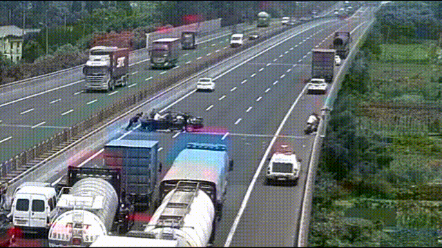 946449ec099b7ce75eb21437ab5c8bb0.gif