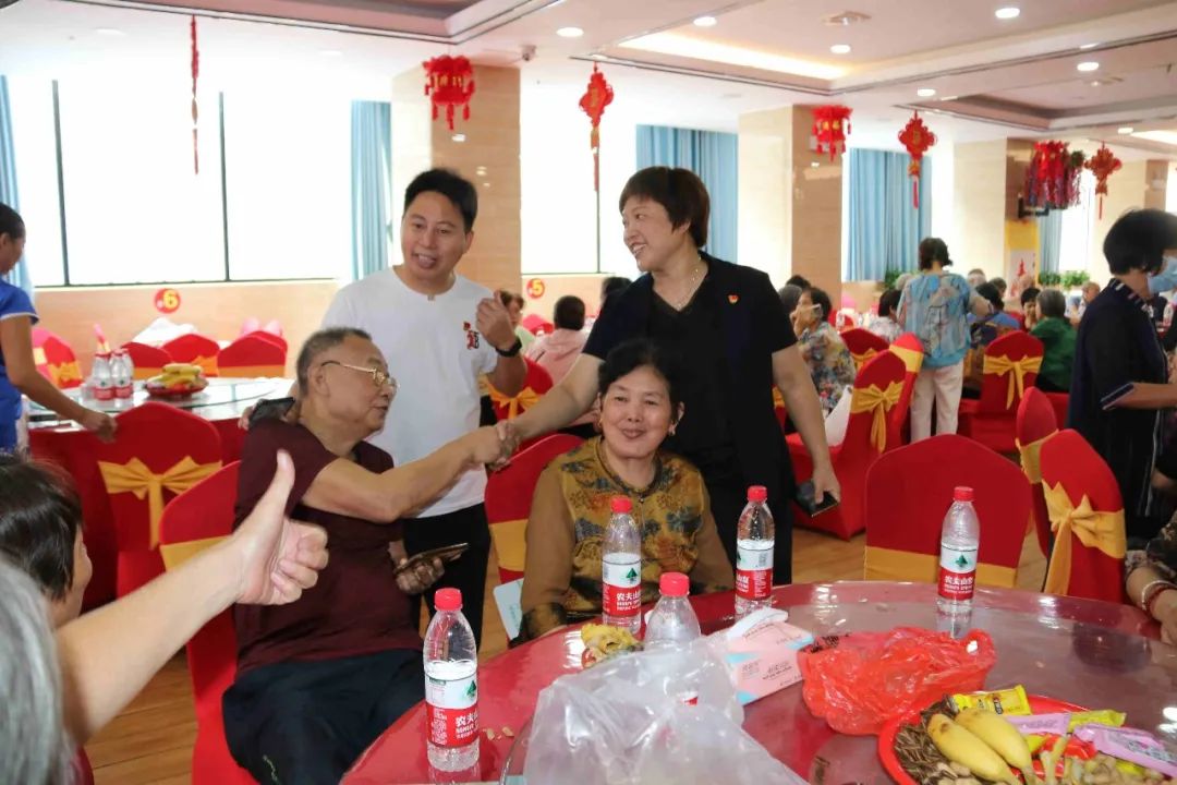cfe822380956c98252bafadbdf7140dd.jpg