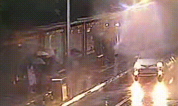 c8e434ed57f1de1589de774c4f91eefb.gif